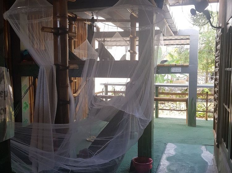 ホテル 24/7 Bed & Breakfast