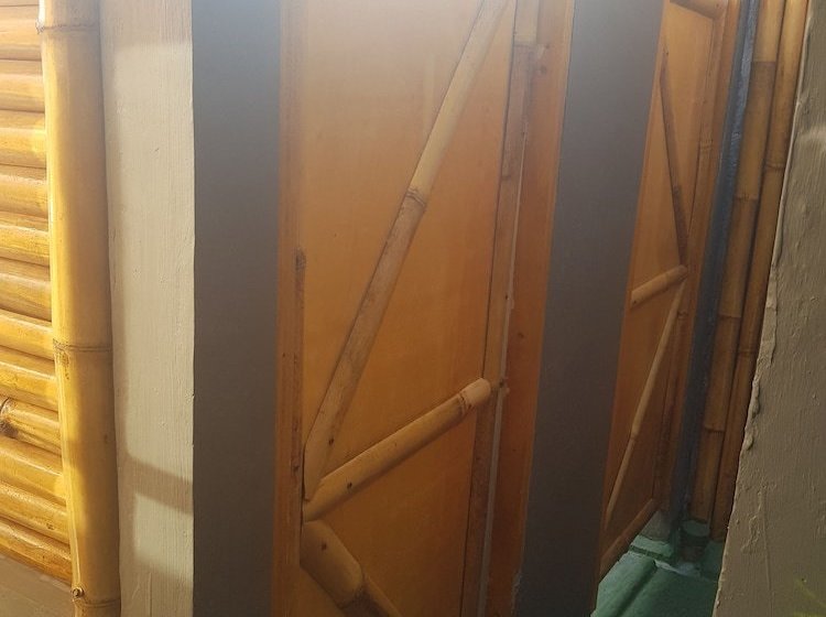 ホテル 24/7 Bed & Breakfast