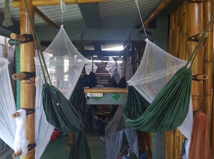 ホテル 24/7 Bed & Breakfast