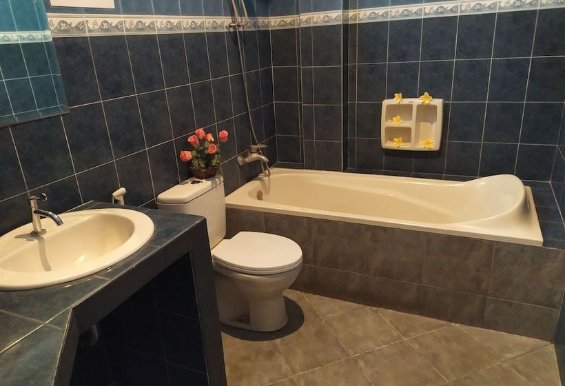 ホテル 24/7 Bed & Breakfast