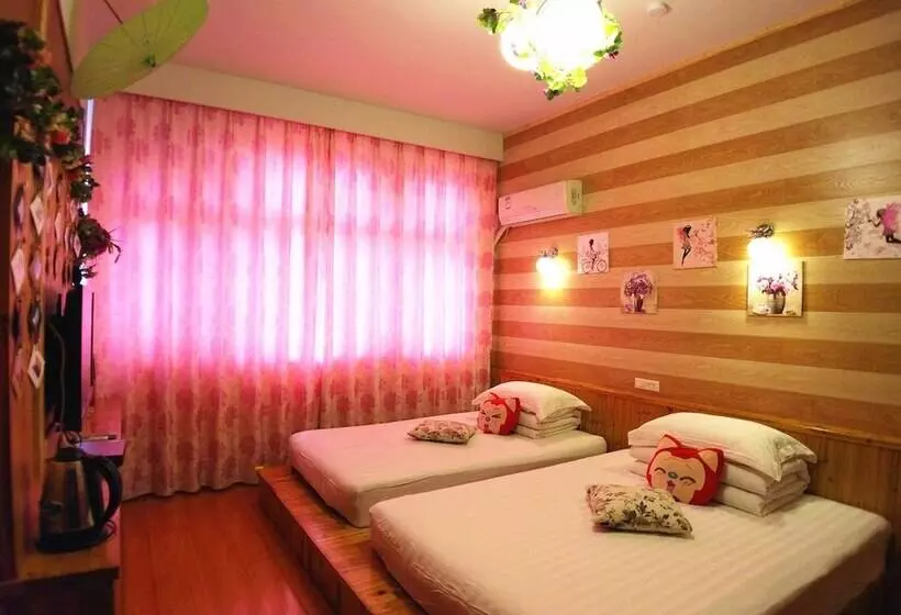 ホテル Wuzhen Guyun Qianxun Guest House