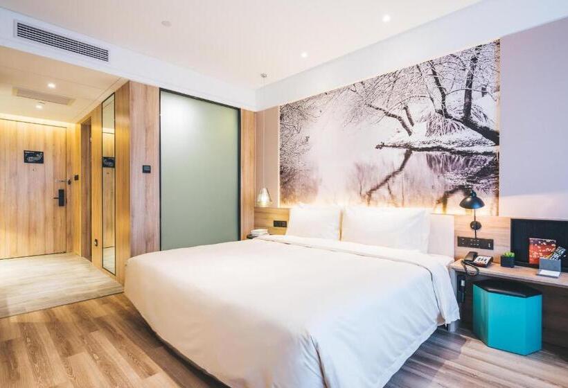 Atour Hotel Hongqiao Hub National Exhibition Center Shanghai