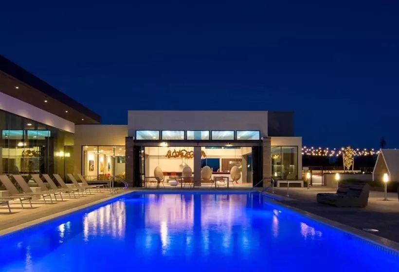 هتل Kasa Santa Clara North