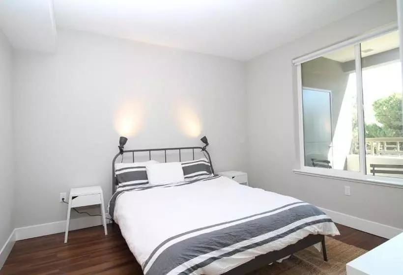 هتل Kasa Santa Clara North