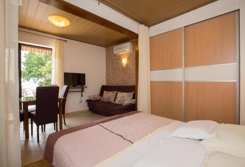 فندق Apartments Villa Nola