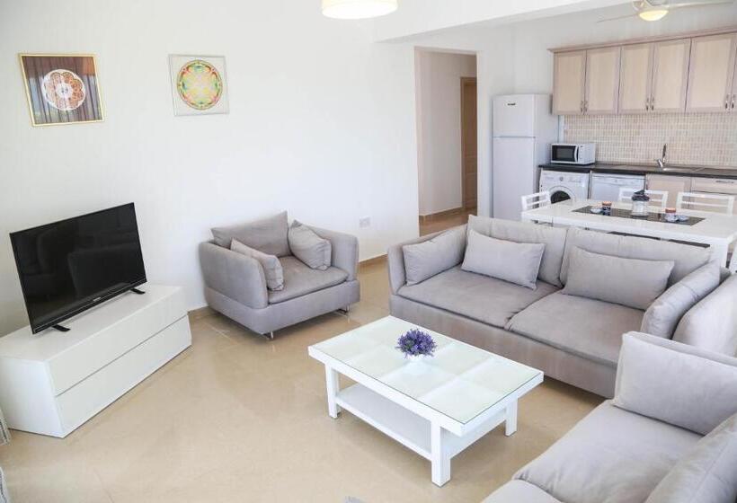 Hotel Aphrodite Beachfront Resort