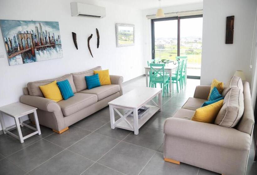 Hotel Aphrodite Beachfront Resort