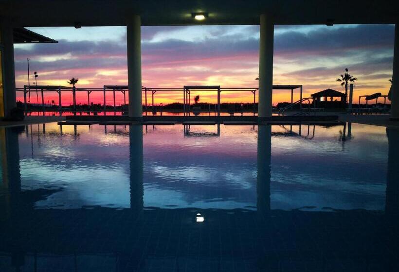 Hotel Aphrodite Beachfront Resort