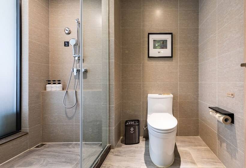 Atour Hotel Hongqiao Hub National Exhibition Center Shanghai