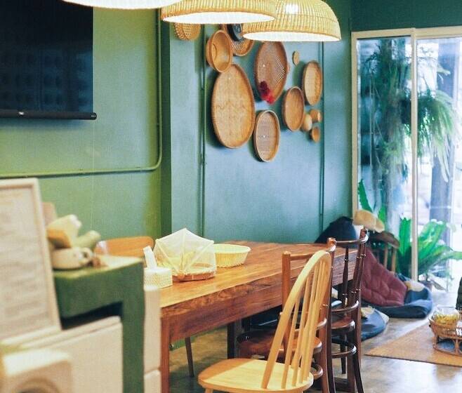 호텔 Baan Baan Hostel