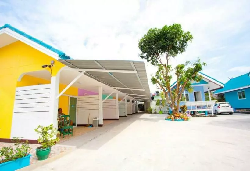 هتل Bannrommai Sattahip