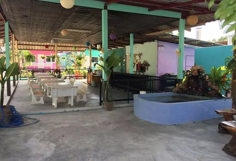 هتل Bannrommai Sattahip