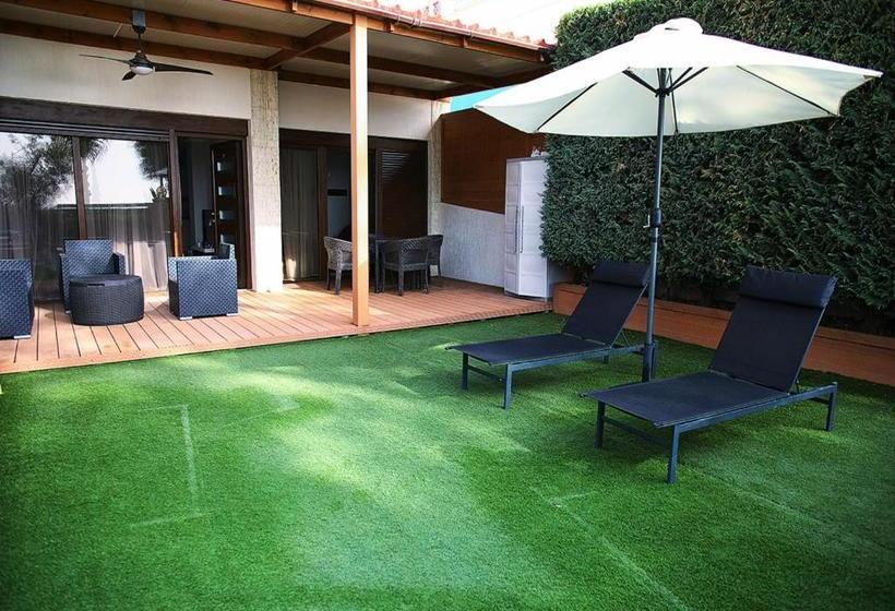 בית מלון כפרי Darlex Apartments Galatex Beach Center