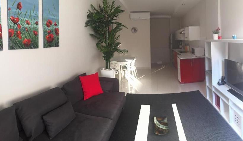 בית מלון כפרי Darlex Apartments Galatex Beach Center