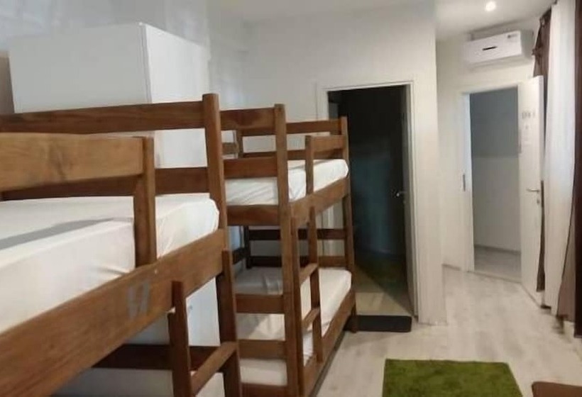 ホテル Hostel Poolside