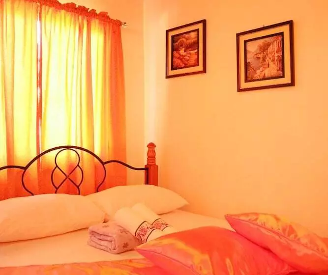 Hotelli Isla Bonita Beach Resort