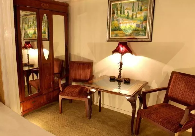هتل Philip House
