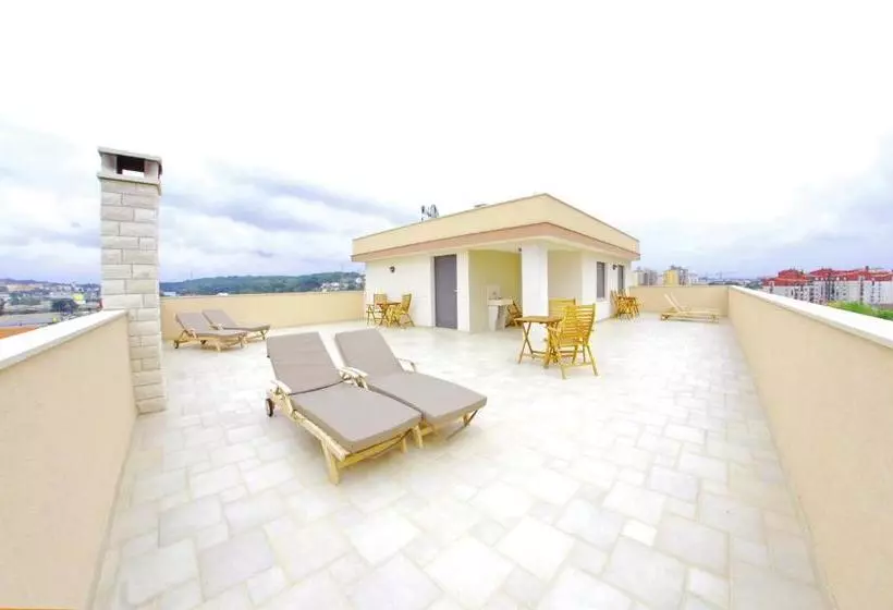 ホテル Pula Comfort Apartments