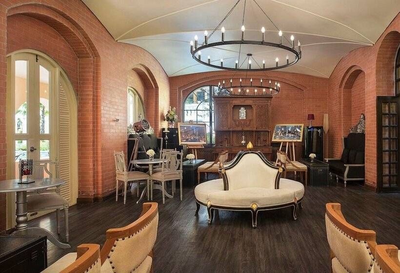 فندق The Symphony Suites Pattaya