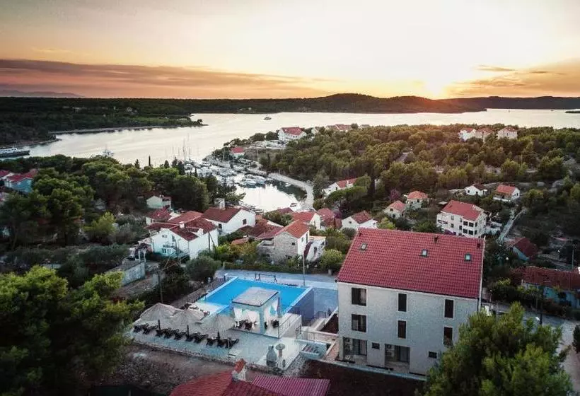Hotelli Villa Toma