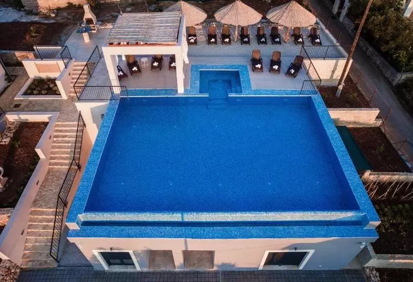 Hotelli Villa Toma