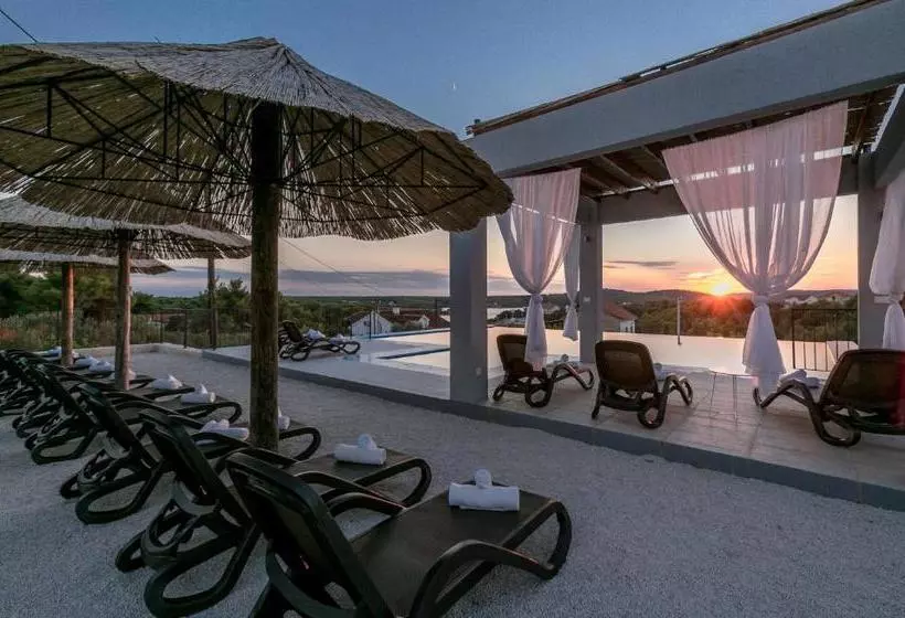 Hotelli Villa Toma