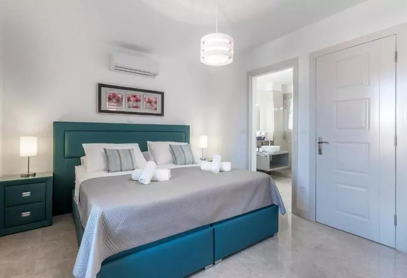 Hotelli Villa Toma