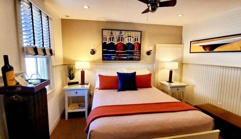 هتل White Porch Inn