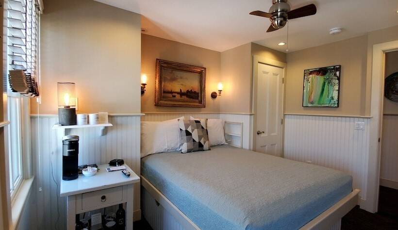 هتل White Porch Inn