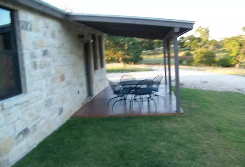 ホテル Breezy Hills Cottages