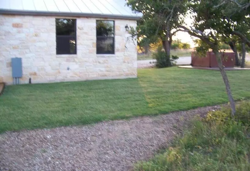 ホテル Breezy Hills Cottages