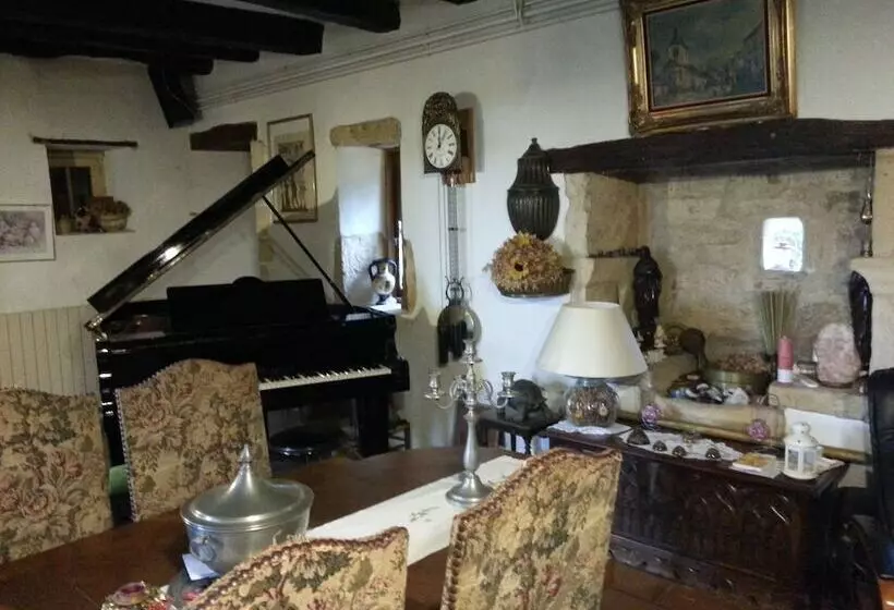 ホテル Chambres D Hotes Aux Trois Sources