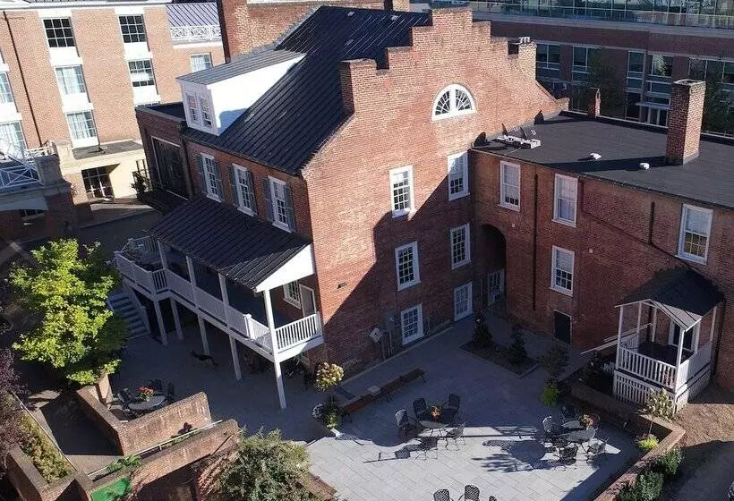 هتل Dinsmore Boutique Inn