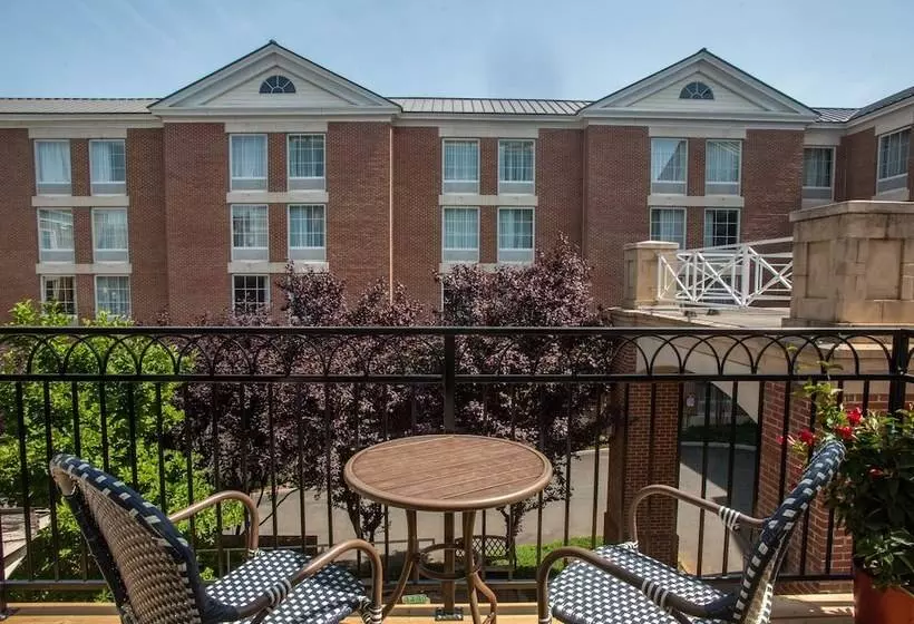 هتل Dinsmore Boutique Inn
