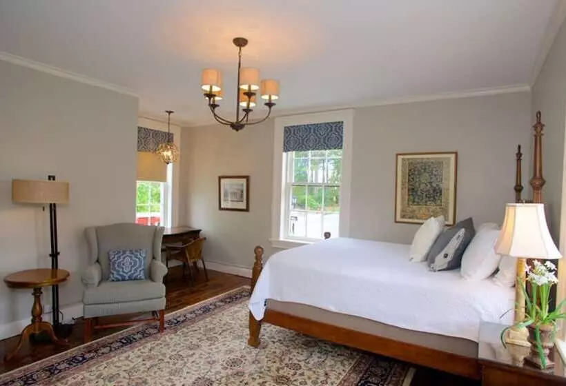 هتل Dinsmore Boutique Inn