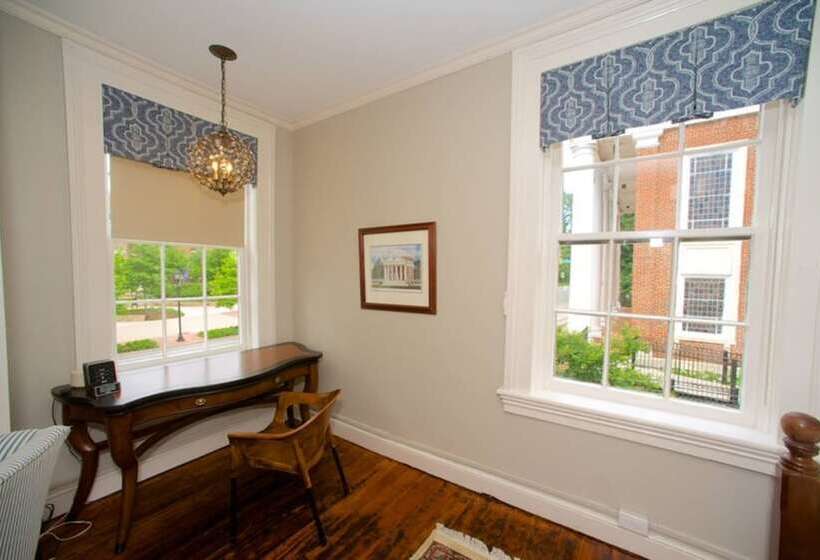 ホテル Dinsmore Boutique Inn