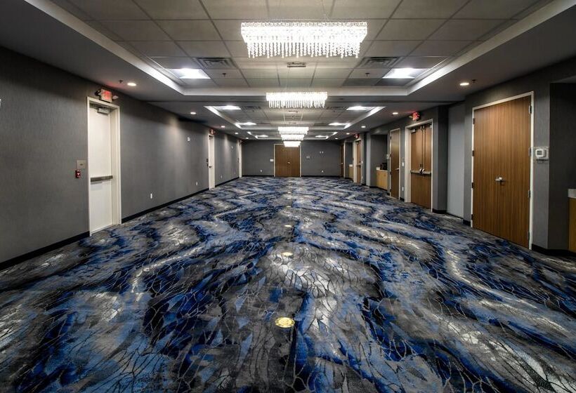 Отель Fairfield Inn & Suites By Marriott Brownsville North