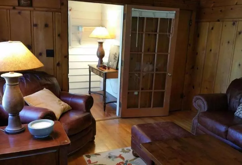 Hotelli Historic Smarthouse Charming Comfy King