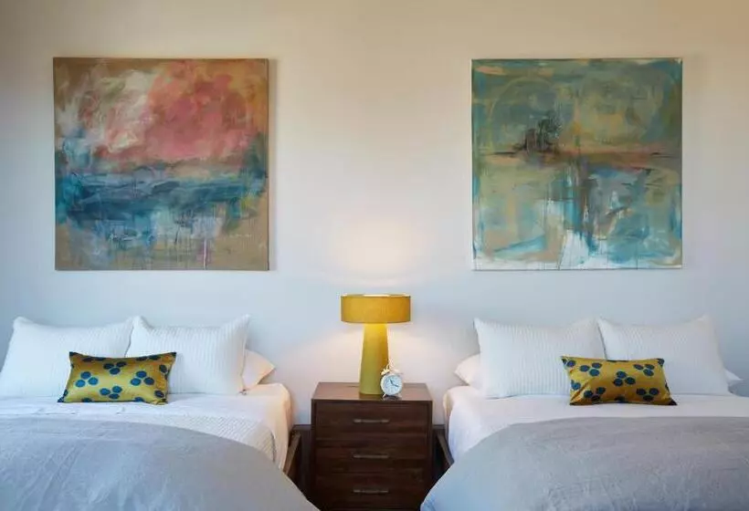 هتل Kinn Guesthouse Bay View