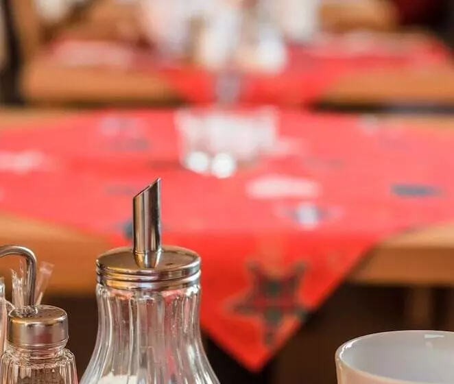 هتل Penzión Darinka