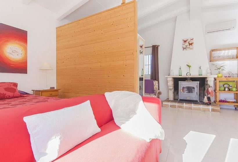 هتل Sa Caseta De Vernissa