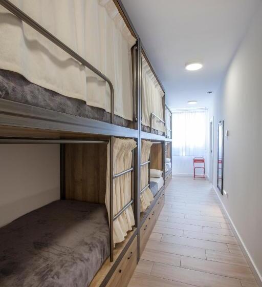 בית מלון כפרי Winederful Hostel & Café