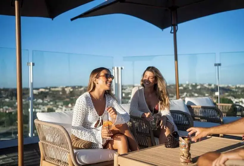 ホテル Castelo Suites