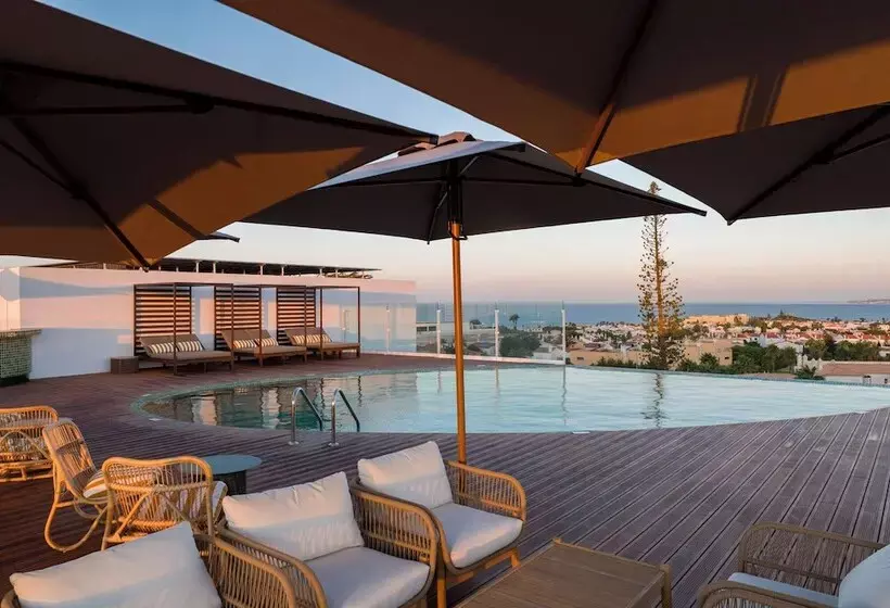 ホテル Castelo Suites