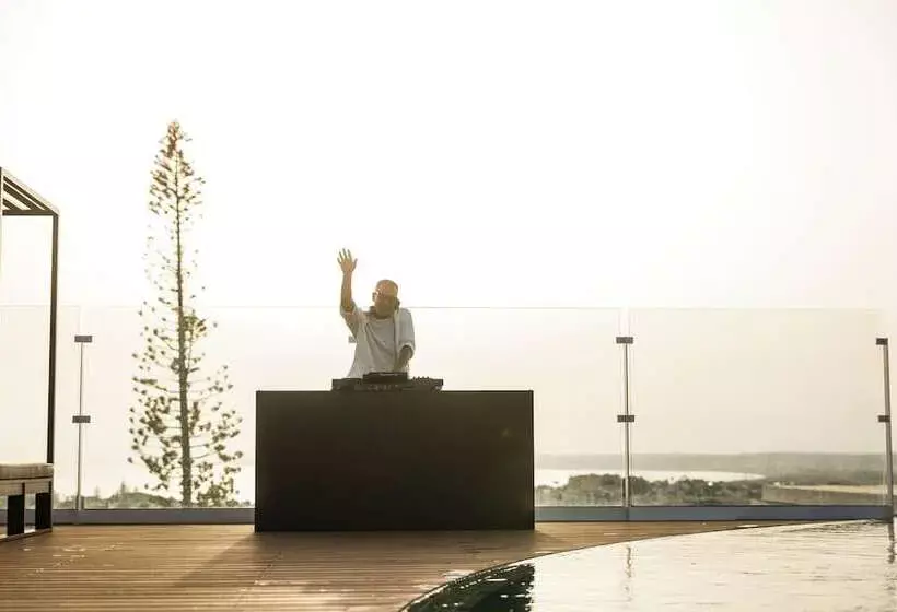 ホテル Castelo Suites