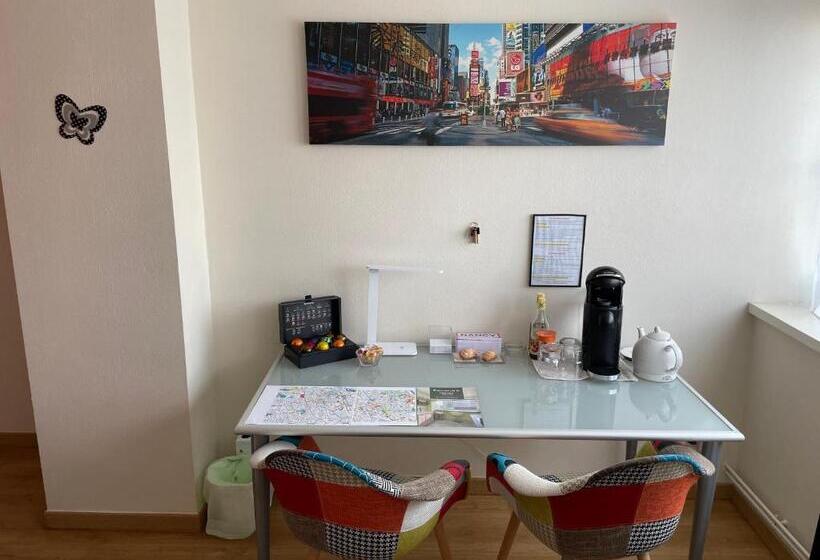 فندق Chambre D Hôtes Au Coeur De Nancyb&b