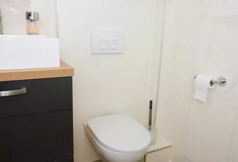 Hotelli Chambre D Hôtes Au Coeur De Nancyb&b