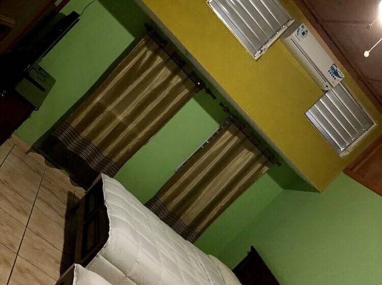 هتل Auber Cayes Guest House