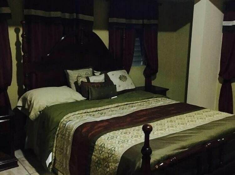 هتل Auber Cayes Guest House