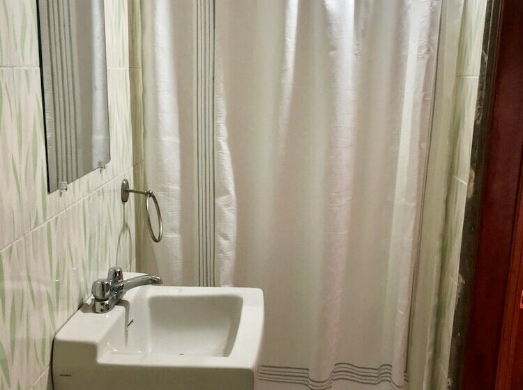 هتل Auber Cayes Guest House